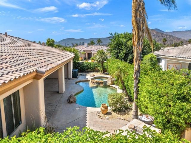 49595 Marne Court, La Quinta CA: https://media.crmls.org/mediaz/8d61e771-1a6e-4d50-aae3-c8979f84e728.jpg