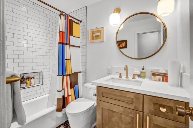 4113 Loma Alta Dr, San Diego CA: https://media.crmls.org/mediaz/8d61eeb6-6a1b-463f-a956-025ad21cdfbe.jpg