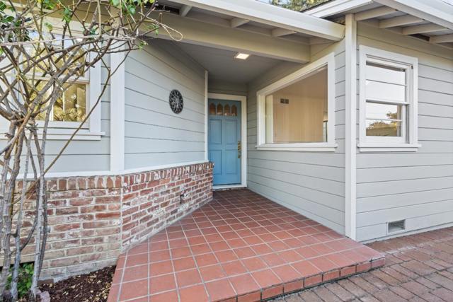 332 Camino Al Lago, Menlo Park CA: https://media.crmls.org/mediaz/8d625478-9d33-4425-b46b-d0078abf9a5f.jpg