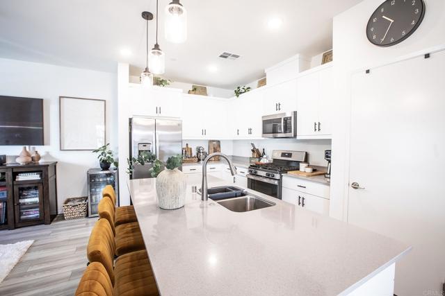 332 SWEET PLACE, Fallbrook CA: https://media.crmls.org/mediaz/8d630e7c-0da2-4925-9b16-ff213a13b736.jpg