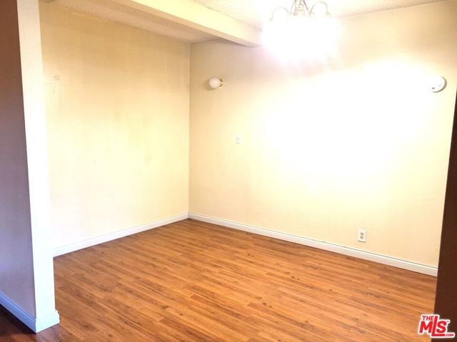 2501 W Redondo Beach Boulevard, Gardena CA: https://media.crmls.org/mediaz/8d64510f-45c2-4ffc-b30c-985e52d9122c.jpg