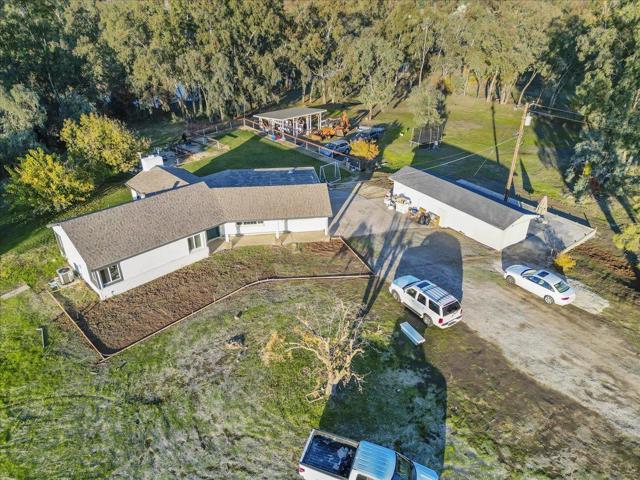 9350 Bond Road, Elk Grove CA: https://media.crmls.org/mediaz/8d649f8a-509d-45c2-80d9-ecb97bee84b5.jpg