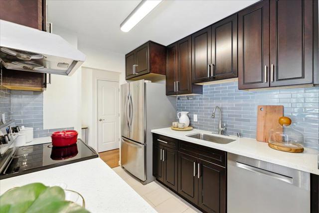 400 Davey Glen Road, Belmont CA: https://media.crmls.org/mediaz/8d64e252-2c62-498b-b63a-a62786f247ea.jpg