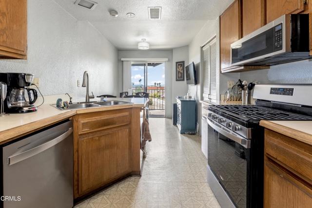 Detail Gallery Image 24 of 41 For 770 E San Bernardino Rd #4,  Covina,  CA 91723 - 2 Beds | 2 Baths