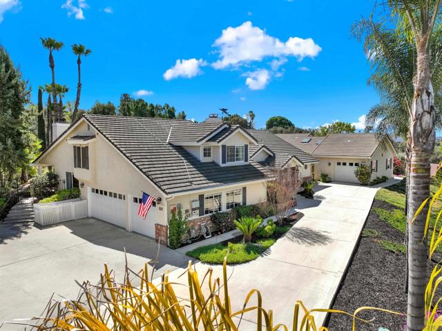 1033 1035 Summit Trl, Escondido CA: https://media.crmls.org/mediaz/8d65bb34-e578-4fdd-a351-7f2a961e0d0f.jpg