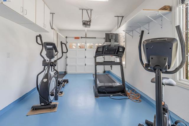 548 Wycombe Ct, San Ramon CA: https://media.crmls.org/mediaz/8d65e571-3ceb-484d-8cb4-0430ec9f5ee5.jpg