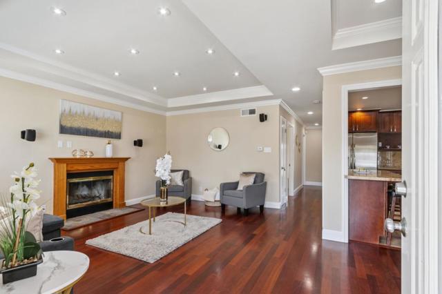 1662 Washington Street, San Mateo CA: https://media.crmls.org/mediaz/8d667e79-0670-4f29-bdee-dd160090dd72.jpg