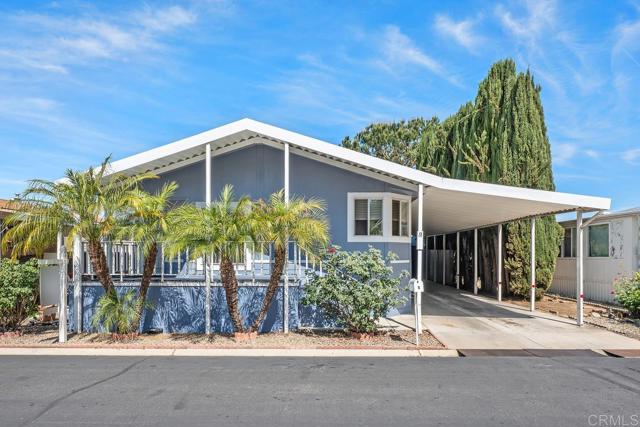 Detail Gallery Image 1 of 43 For 1001 S Hale Ave #5,  Escondido,  CA 92029 - 3 Beds | 2 Baths