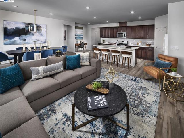 4185 Markovich Court, Richmond CA: https://media.crmls.org/mediaz/8d67f410-1e33-4201-a262-abb470d62133.jpg