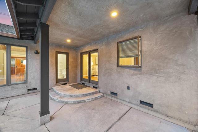 20811 Norada Court, Saratoga CA: https://media.crmls.org/mediaz/8d697fe5-8e6d-47a8-a260-ea546cc8f415.jpg