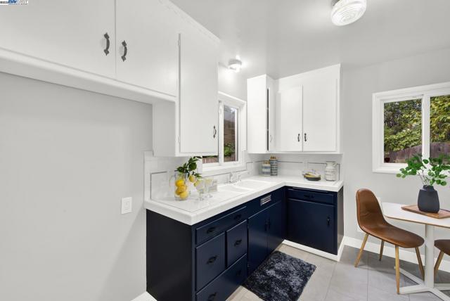 Image 9 of 32 For 3627 Loma Vista Ave