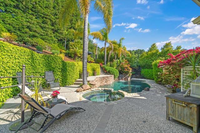 2380 Sunflower Circle, Gilroy CA: https://media.crmls.org/mediaz/8d6a8409-312b-472d-9c97-21875b7556fe.jpg