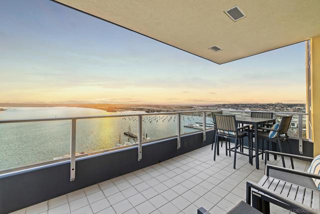 1325 Pacific Hwy, San Diego CA: https://media.crmls.org/mediaz/8d6aefd7-91e3-4c1a-8ff2-f445fd899238.jpg