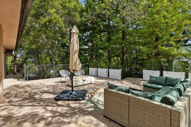 18061 Saratoga Los Gatos Road, Monte Sereno CA: https://media.crmls.org/mediaz/8d6b2d2e-57bc-4b5e-a3cf-41ddbc8d04fb.jpg