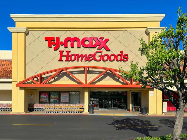 4586 Cimarron River Court, San Jose CA: https://media.crmls.org/mediaz/8d6b8542-207c-41bd-8f62-6df672f88450.jpg