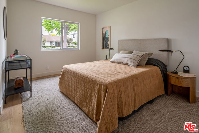 7609 Alverstone Avenue, Los Angeles CA: https://media.crmls.org/mediaz/8d6bb584-5390-4716-8567-24641a9b7f36.jpg