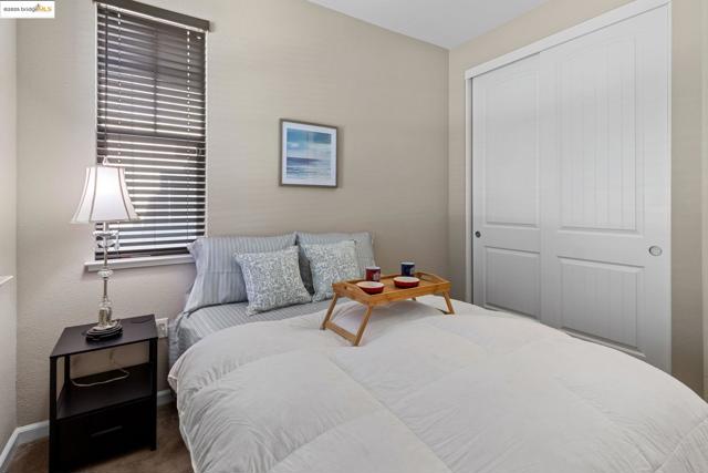 2218 Toscana Dr, Pittsburg CA: https://media.crmls.org/mediaz/8d6c6c53-56c4-4657-a762-9145f2f58685.jpg
