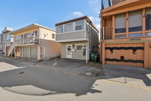 775 Mermaid Avenue, Pacific Grove CA: https://media.crmls.org/mediaz/8d6cd3bc-0788-439f-b2c4-05eb647ce13f.jpg
