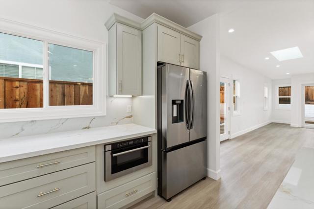 2552 Castleton Drive, San Jose CA: https://media.crmls.org/mediaz/8d6cfe64-474d-42a0-a81f-4e8ec1841b8a.jpg