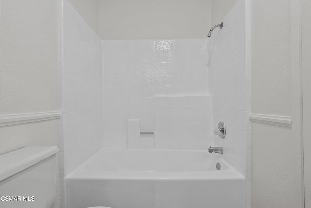 https://media.crmls.org/mediaz/8d6d08fd-a139-4425-9372-c69399c6a6ec.jpg?preset=X-Large