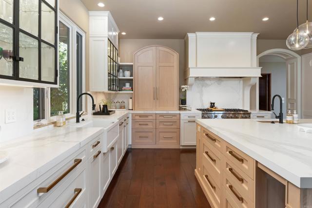 5825 Meadows Del Mar, San Diego CA: https://media.crmls.org/mediaz/8d6d93a0-c85e-4184-802a-852feebd334a.jpg
