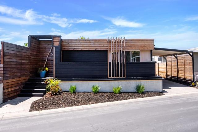 2395 Delaware Avenue, Santa Cruz CA: https://media.crmls.org/mediaz/8d6e7bd9-a417-41c4-9886-0cff8cb44389.jpg