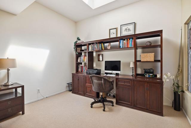 48835 Mescal Lane, Palm Desert CA: https://media.crmls.org/mediaz/8d6eab91-47cc-4e08-8225-363193498374.jpg