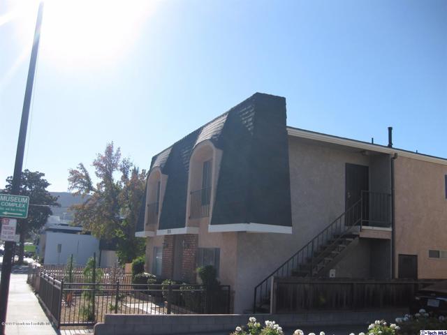 Detail Gallery Image 4 of 7 For 205 N Buena Vista St a,  Burbank,  CA 91505 - 2 Beds | 2 Baths
