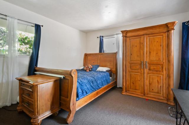 11745 Tam Oshanter Drive, Salinas CA: https://media.crmls.org/mediaz/8d711c85-aec1-4803-a1f1-c8f28a4f845d.jpg