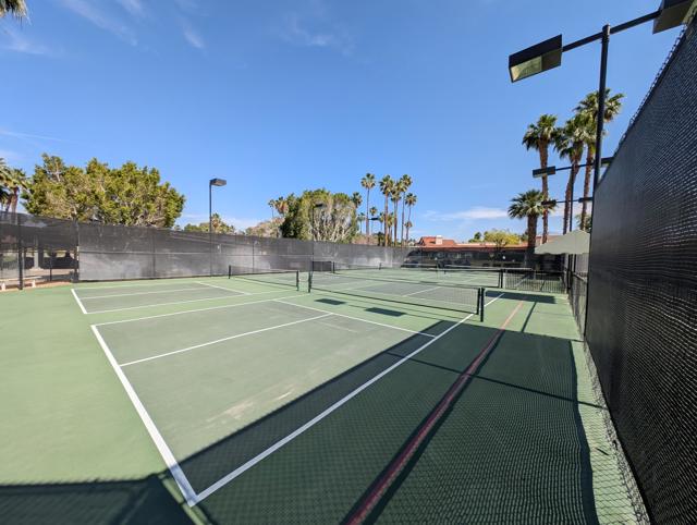 618 Vista Lago N Circle, Palm Desert CA: https://media.crmls.org/mediaz/8d711cb5-0c82-4d6c-982b-c7773725db93.jpg