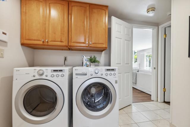 2632 Campeche Ct, San Ramon CA: https://media.crmls.org/mediaz/8d7211bd-727a-4a26-97b9-3310cb1f2d29.jpg