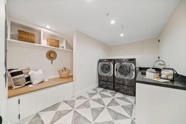 510 Darrell Road, Hillsborough CA: https://media.crmls.org/mediaz/8d7212fe-ae9d-4774-b358-5d0625100f52.jpg
