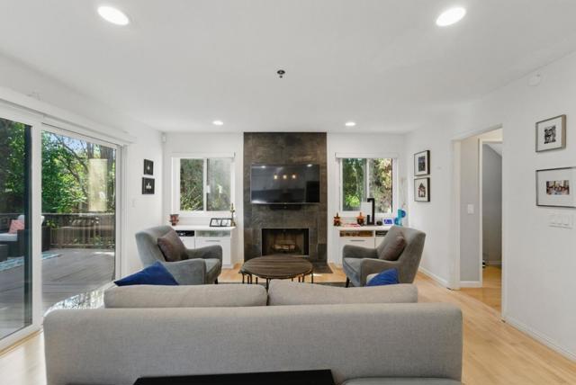 2149 Junction Avenue, Mountain View CA: https://media.crmls.org/mediaz/8d731f07-1489-4e50-a4d0-0b89c14a7cb9.jpg