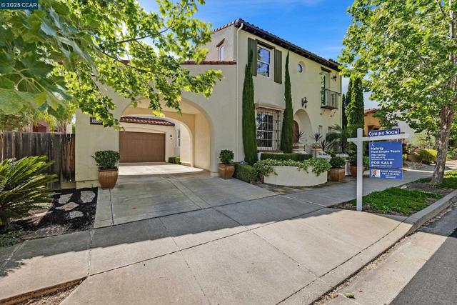 2222 Creekview Pl, Danville CA: https://media.crmls.org/mediaz/8d732240-e029-42c6-82ca-d47e118cb1d0.jpg