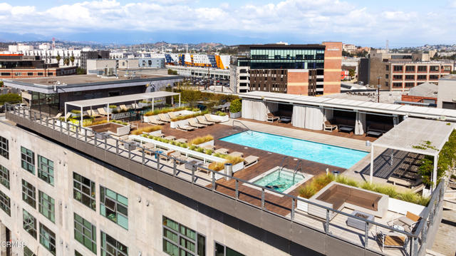 Detail Gallery Image 14 of 21 For 527 Molino St #108,  Los Angeles,  CA 90013 - 2 Beds | 1/1 Baths