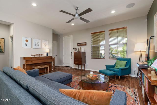 190 Chickasaw Street, Ventura CA: https://media.crmls.org/mediaz/8d732d86-eb84-41a6-bb43-36dfdc26b502.jpg