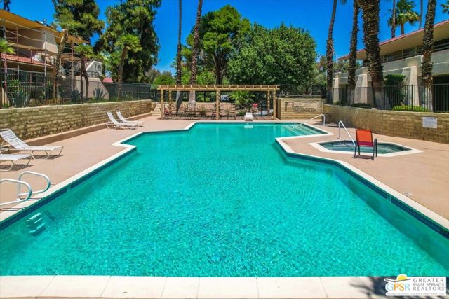 2860 N Los Felices Road, Palm Springs CA: https://media.crmls.org/mediaz/8d732f05-d30d-4d89-8197-9260f80031ac.jpg