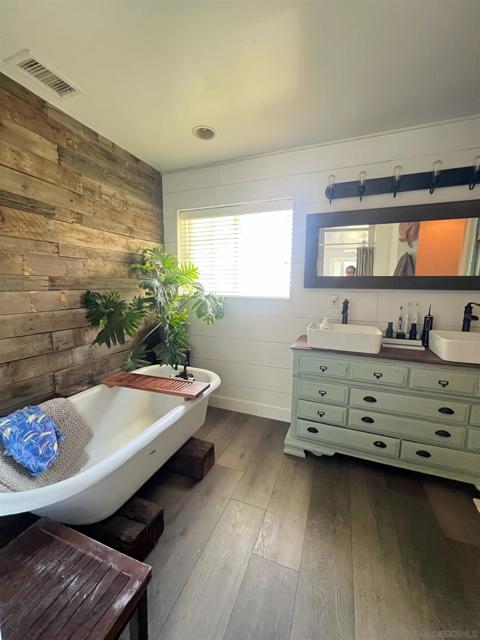 31913 Calle El Potrero, Pauma Valley CA: https://media.crmls.org/mediaz/8d7336e8-ffa2-4a6b-a42e-444003900e42.jpg