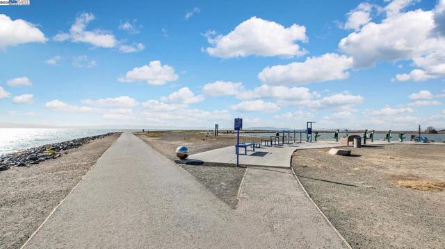 14161 Seagate Dr, San Leandro CA: https://media.crmls.org/mediaz/8d7352f4-32e7-4e7e-ba8d-dc634cfd5c8b.jpg