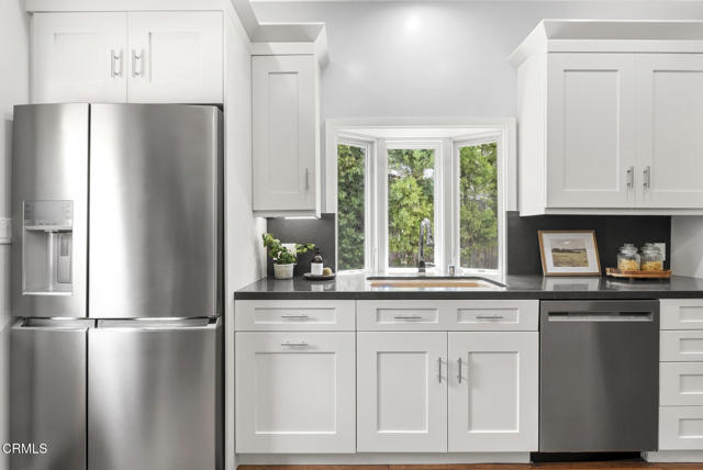 4160 Madison Avenue, Culver City CA: https://media.crmls.org/mediaz/8d739c55-11bf-4ebc-84a4-1af0b8af437c.jpg