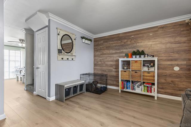 2414 1/2 Grove Ave, San Diego CA: https://media.crmls.org/mediaz/8d74eb93-0975-42a7-8bf1-d9fe5ab6dbc4.jpg