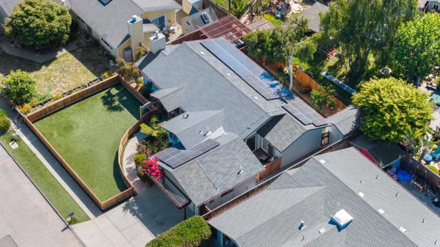 2257 Juan Pablo Lane, Santa Cruz CA: https://media.crmls.org/mediaz/8d75a734-13d0-499f-9ce1-1d48c710abe3.jpg