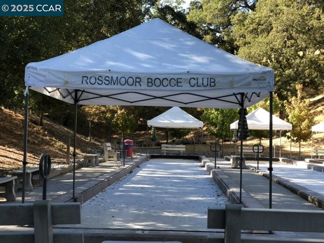 2933 Ptarmigan Dr, Walnut Creek CA: https://media.crmls.org/mediaz/8d76ce9e-71d8-47b7-bd8d-ea2bee086c4c.jpg