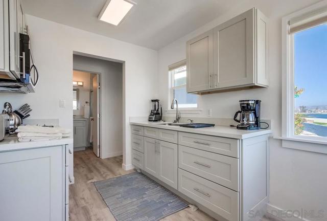 3286 88 Bayside Walk, San Diego CA: https://media.crmls.org/mediaz/8d76e85a-d062-4728-8aa1-2647fff5fcb0.jpg