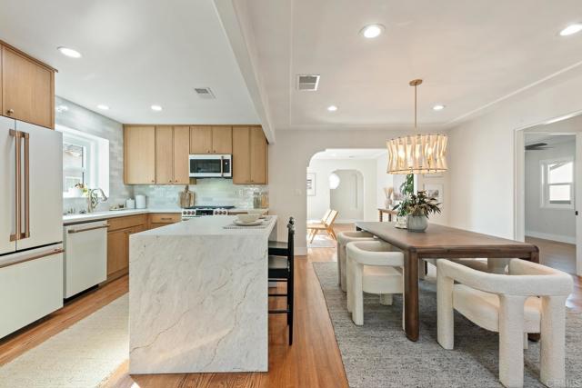 Detail Gallery Image 12 of 32 For 4607 Natalie Dr, San Diego,  CA 92115 - 3 Beds | 2 Baths