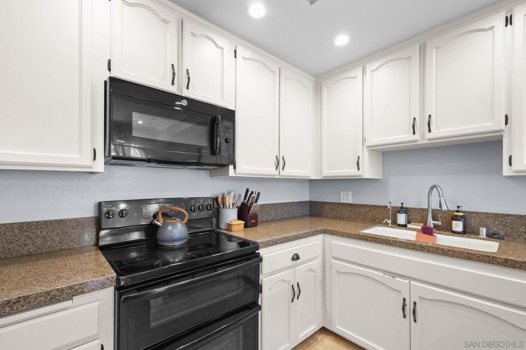 2445 Brant St - photo 11