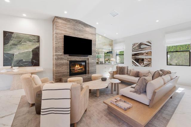 Image 12 of 69 For 75167 Mansfield Drive
