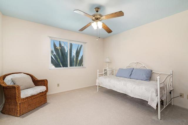 25980 Forest Dr, Escondido CA: https://media.crmls.org/mediaz/8d78a473-0a84-4c29-aa48-4134c45cb89c.jpg