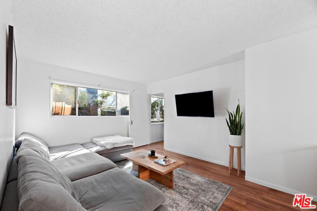 MLS #25596925 image #11