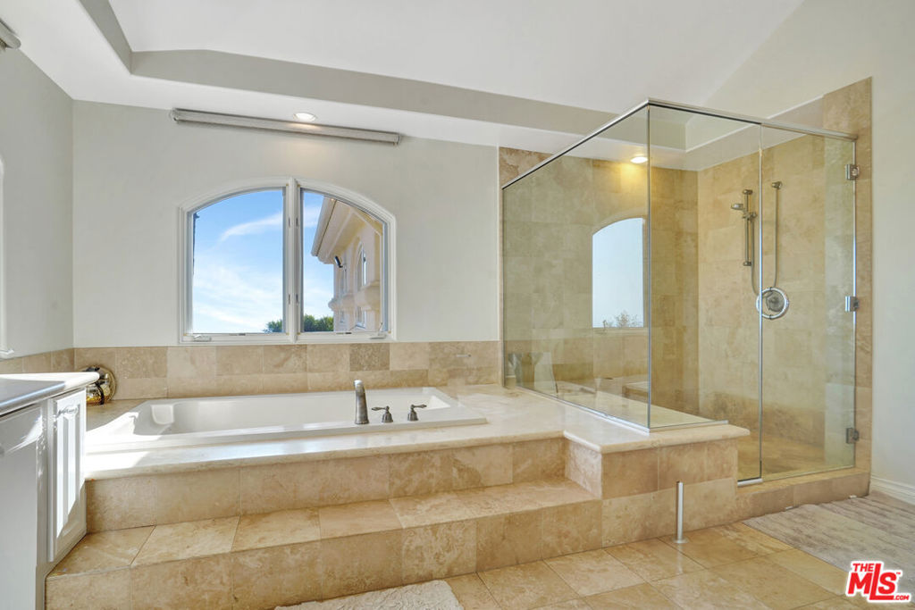 MLS #25630607 image #36
